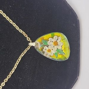 VTG Dogwood Flower Intaglio pendant